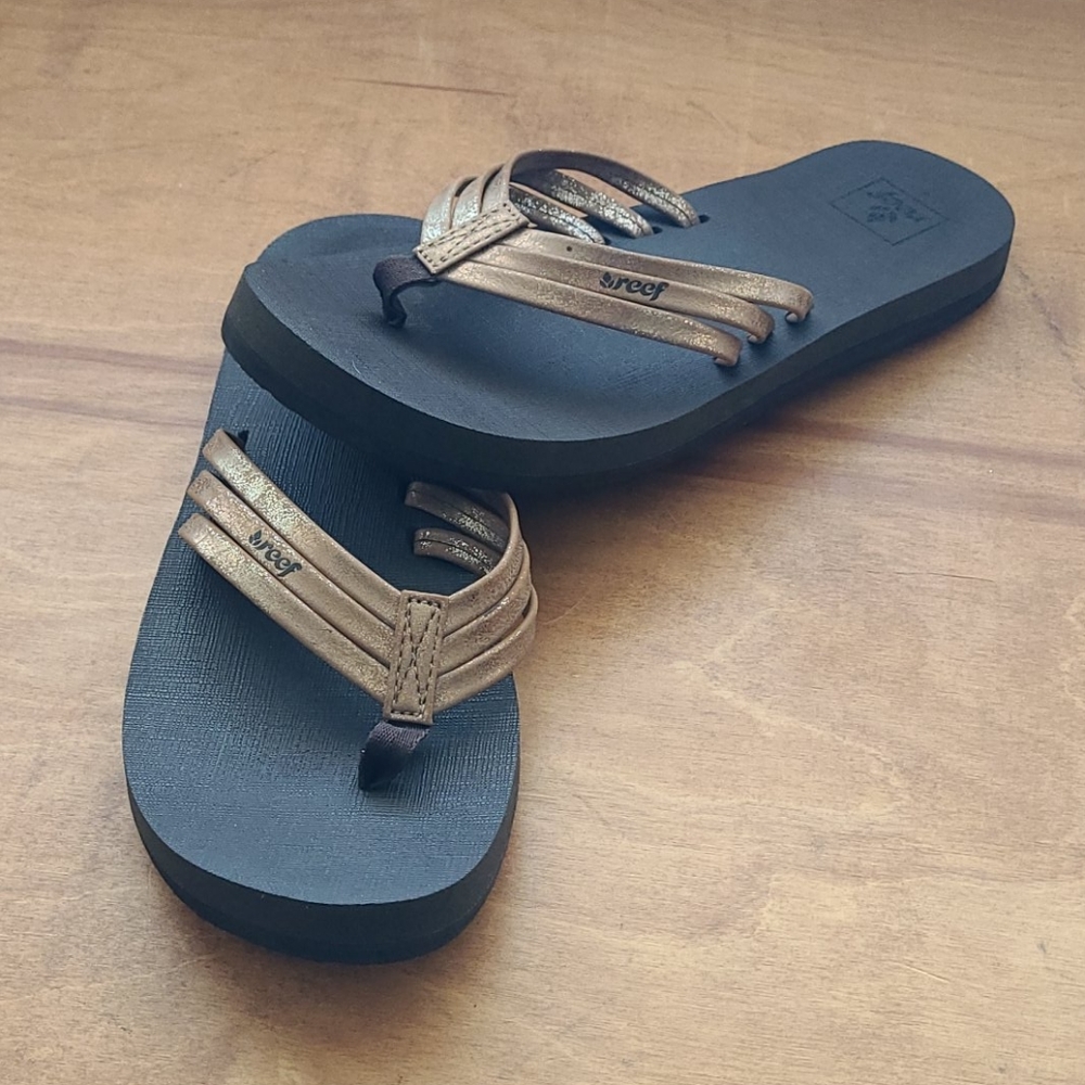 Women's Reef Flip Flops - Metallic Gold